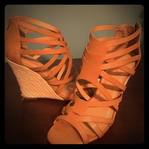 JustFab 4”wedge shoes